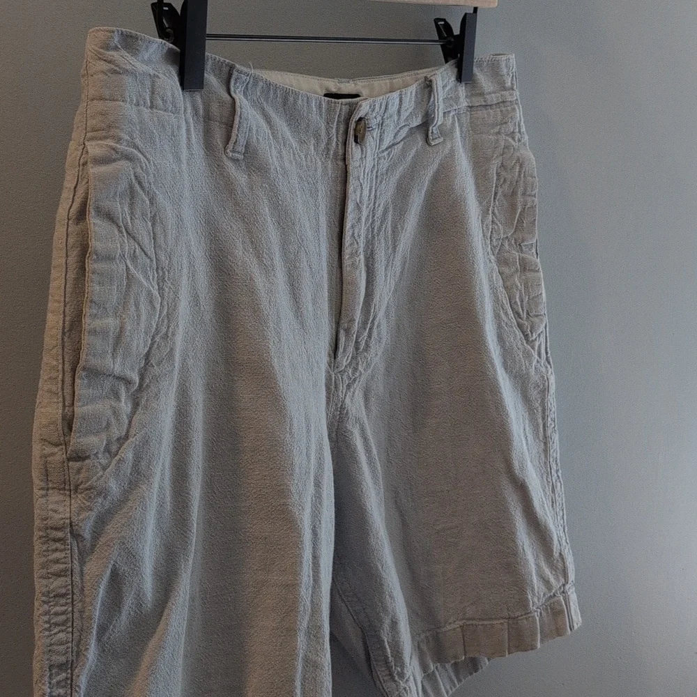 J. Crew Men's 33 x 8 Linen-Cotten Blend Flat Front Gramercy Shorts Style #H5021